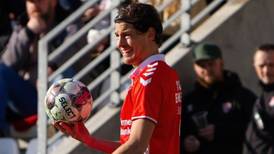 Lejos de Colo Colo: Miiko Albornoz vive difícil momento en el fútbol danés