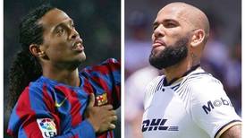 Desde Ronaldinho hasta Dani Alves: las 5 estrellas del fútbol que estuvieron en la cárcel