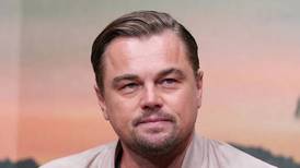 Leonardo DiCaprio vacaciona en Italia y le llueven críticas por su físico