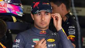 Experto en Fórmula 1 asegura que Checo Pérez es la prueba del fracaso de Red Bull formando pilotos