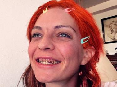 Sheila Devil, hija de Camilo Sesto, reaparece radiante con su nueva dentadura