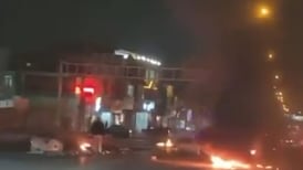 VIDEO | Imágenes sensibles: Jeep policial persigue y atropella a un manifestante en Irán