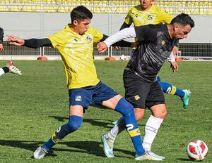 Un debut para el olvido: Esteban Paredes regresó al fútbol con goleada de proporciones