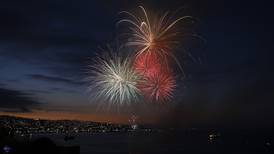 Año nuevo 2022: Revisa el listado de comunas que confirmaron show de fuegos artificiales