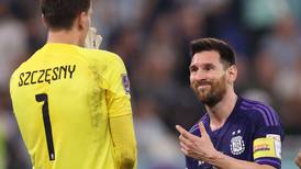 Wojciech Szczesny lanzó increíble confesión con Lionel Messi en polémico penal: "Quizás me sancionen, pero no me importa"