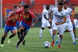 De Chile a Europa: exseleccionado nacional sorprende y jugará en la Cuarta División del fútbol español