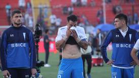 Y todavía ni empieza: el primer dolor de cabeza para la UC en la Copa Sudamericana