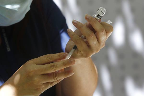Vacunación Covid-19: Revisa quiénes pueden vacunarse con la dosis anual este domingo 28 de mayo