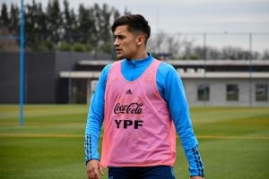VIDEO | Pablo Solari se luce en práctica de Argentina sub-23 sacándose a dos compañeros “en una baldosa”