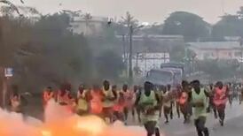 VIDEO | Explosión durante una corrida deja 19 deportistas heridos en Camerún