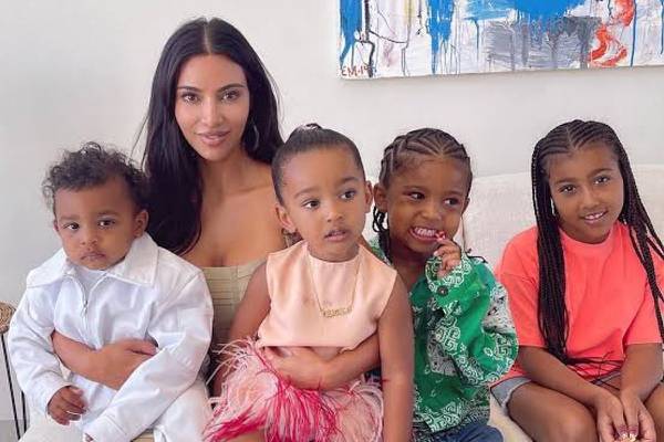 El tierno regalo que Kim Kardashian da a sus hijos en sus cumpleaños