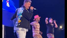 Integrantes de Backstreet Boys y NSYNC cumplieron el sueño de sus fanáticos y se presentaron juntos