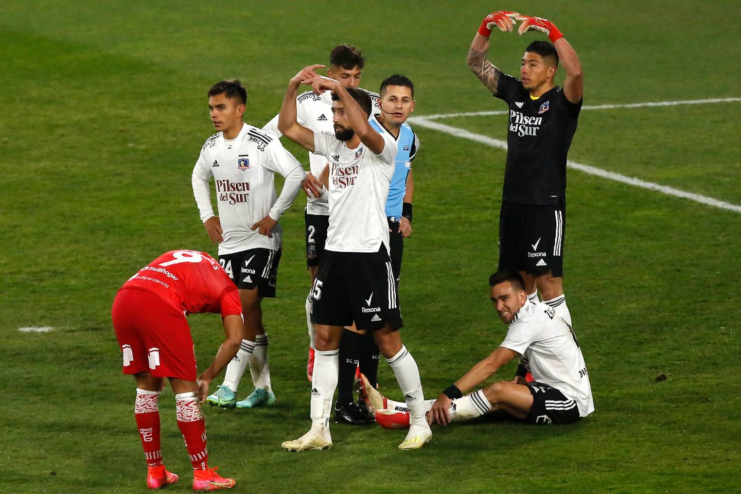 Jugadores de Colo Colo durante un partido del Campeonato Nacional de Primera División 2022, en el Estadio Monumental.
