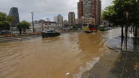 VIDEO | Región de Antofagasta: Fuertes lluvias en la comuna de María Elena generan inundaciones en la Ruta 5 Norte