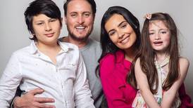 “Linda mi niña”: Dominique Gallego y Rodrigo Wainraihgt muestran la felicidad de su hija, Vicenta, porque se le salió un diente 