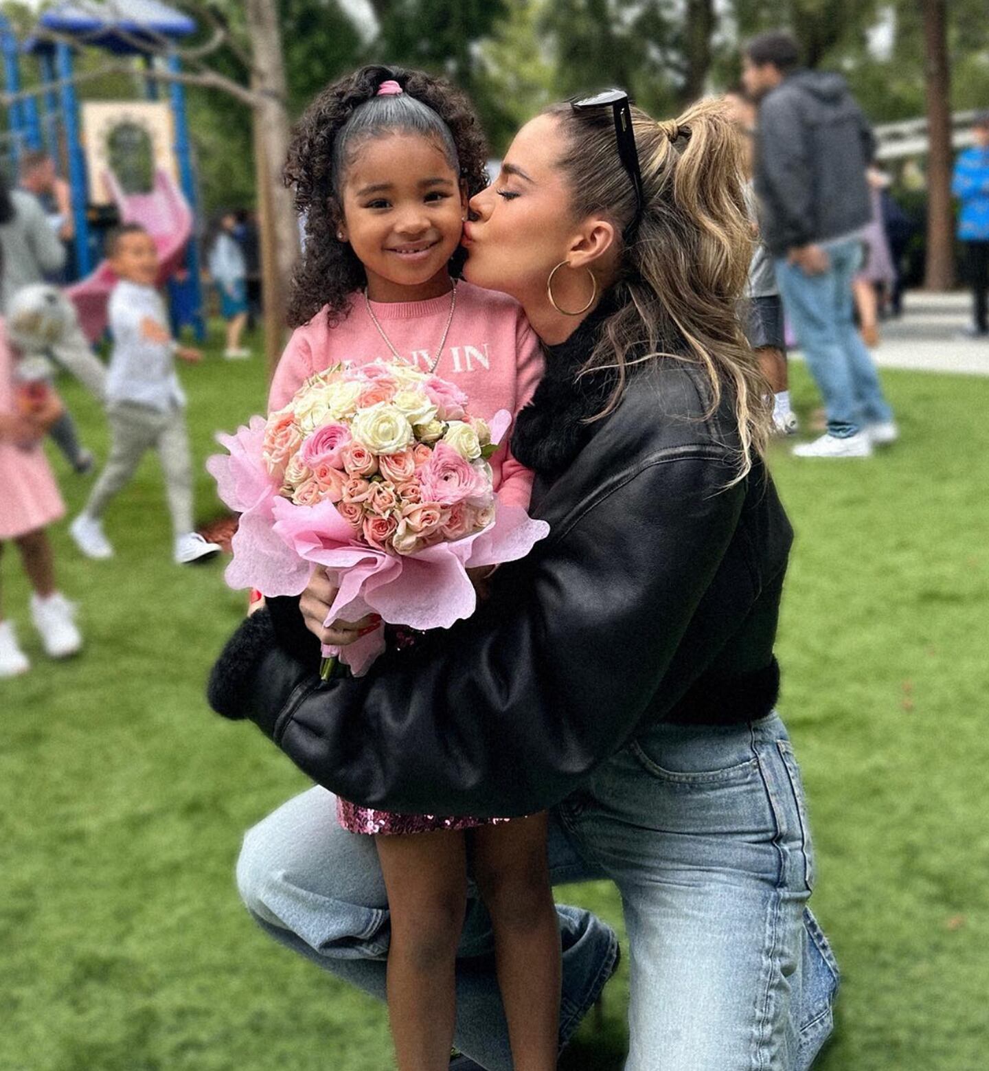 Khloé Kardashian celebró la graduación de su hija True