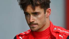 Charles Leclerc disparó contra Fernando Alonso: “Hay muchos jóvenes que se merecen ese lugar en F1”