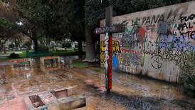 Tumba de Jaime Guzmán fue vandalizada en protestas por conmemoración del 11 de septiembre
