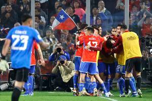 La Roja respira: Chile gana sin jugar bien y consigue su primer triunfo en las Eliminatorias