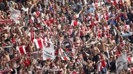 VIDEO: Ajax quedó a un paso de ser campeón y celebró con mar de hinchas en medio de la pandemia