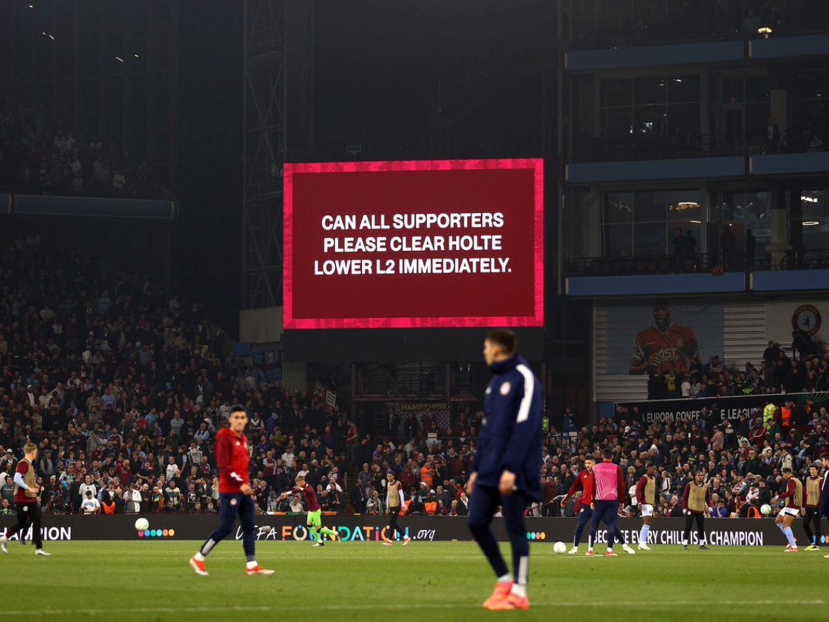 Hombre sufre paro cardíaco en semifinal de Conference League entre Aston Villa y Olympiakos