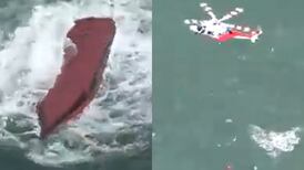 VIDEO | Impactantes imágenes aéreas del trágico volcamiento de un buque surcoreano: Hay 8 fallecidos