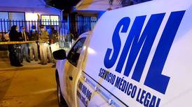 Mujer muere baleada en minimarket de Santiago Centro: Recibió un disparo en el cuello