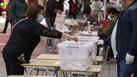 Elecciones Primarias 2021: Servel llamó a consultar datos electorales ante fusión de mesas
