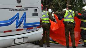 Transportista murió aplastado por su propio minibús en Chonchi