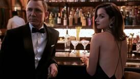 Trailer de "No Time To Die": James Bond es salvado por Ana de Armas