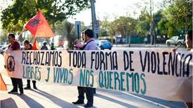 Con un bloque de cemento: Movilh denuncia brutal ataque contra pareja lesbiana en Santiago