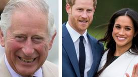 El príncipe Carlos ayudó al príncipe Harry con una “suma sustancial” de dinero tras su salida de la Familia Real
