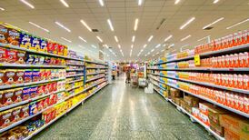 Gana más de $600.000 al mes: Supermercados ofrecen trabajo como reponedores a lo largo de todo Chile