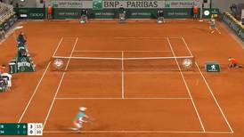 [VIDEO] El espectacular punto por fuera de la red de Sinner a Goffin en Roland Garros