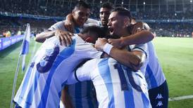 VIDEO | El golazo de Matías Rojas que marcó el triunfo de Racing ante Huracán en duelo de chilenos en Argentina