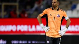Claudio Bravo no jugará contra Colo Colo: La Roja tiene nómina completa para los amistosos ante Polonia y Eslovaquia