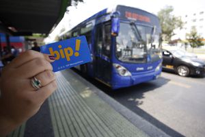 Transporte público: Conoce cómo adquirir una tarjeta Bip!