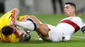 VIDEO | Zafó de la roja: así fue la brutal patada de Cristiano Ronaldo en la cara del arquero de Eslovaquia 