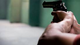 Carabinero en retiro frustró robo con su arma: Uno de los delincuentes perdió la vida por un disparo