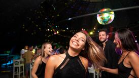 Año Nuevo: Estas son algunas de las fiestas imperdibles para recibir el 2024 en Santiago