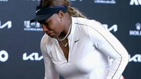 [VIDEO] Serena Williams se fue llorando de la rueda de prensa tras quedar fuera del Australian Open