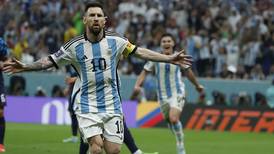 Está agotada: ¿Cómo y dónde conseguir la camiseta de Lionel Messi para esta Navidad en Chile?