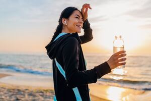 ¿Vives sediento? Conoce a los 3 signos zodiacales que más disfrutan tomar agua
