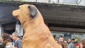 VIDEO I Inauguran estatua de "Don Luis Apolo" en homenaje a famoso perrito callejero de Osorno