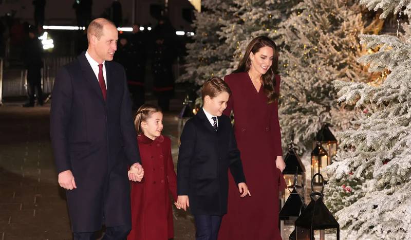 Principes William y Kate junto a su familia en su primer evento navideño