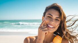 Estos son algunos consejos para cuidar tu piel antes y después de ir a la playa
