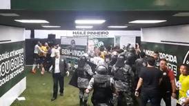 VIDEO | Escándalo en Brasil: policía lanza gas pimienta a jugadores peruanos en Copa Sudamericana