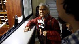 Decretan tres días de duelo comunal en Estación Central tras muerte de Luisa Toledo