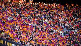 VIDEO | El impresionante ambiente del Camp Nou para apoyar a Barcelona ante Wolfsburgo en la Champions League femenina