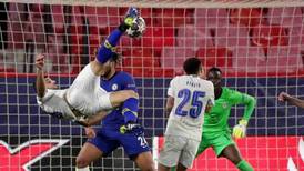 [VIDEO] Gol histórico: La impresionante acrobacia de Mehdi Taremi en la caída de Porto ante Chelsea por la Champions League